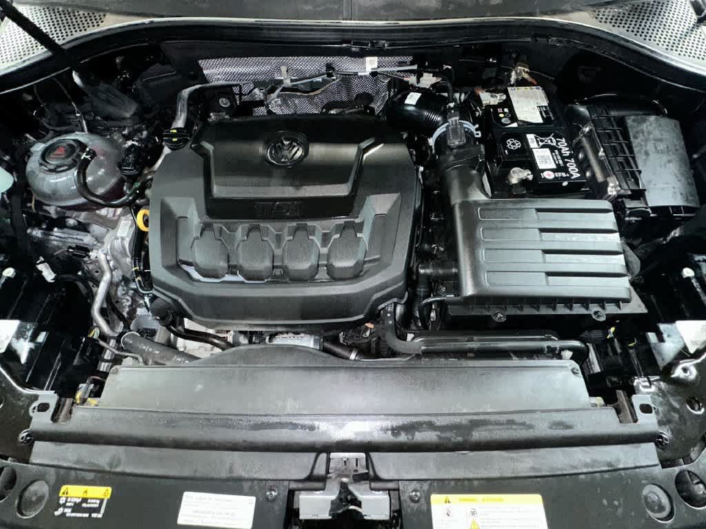Used 2024 Volkswagen Tiguan SE R-Line FWD image 6
