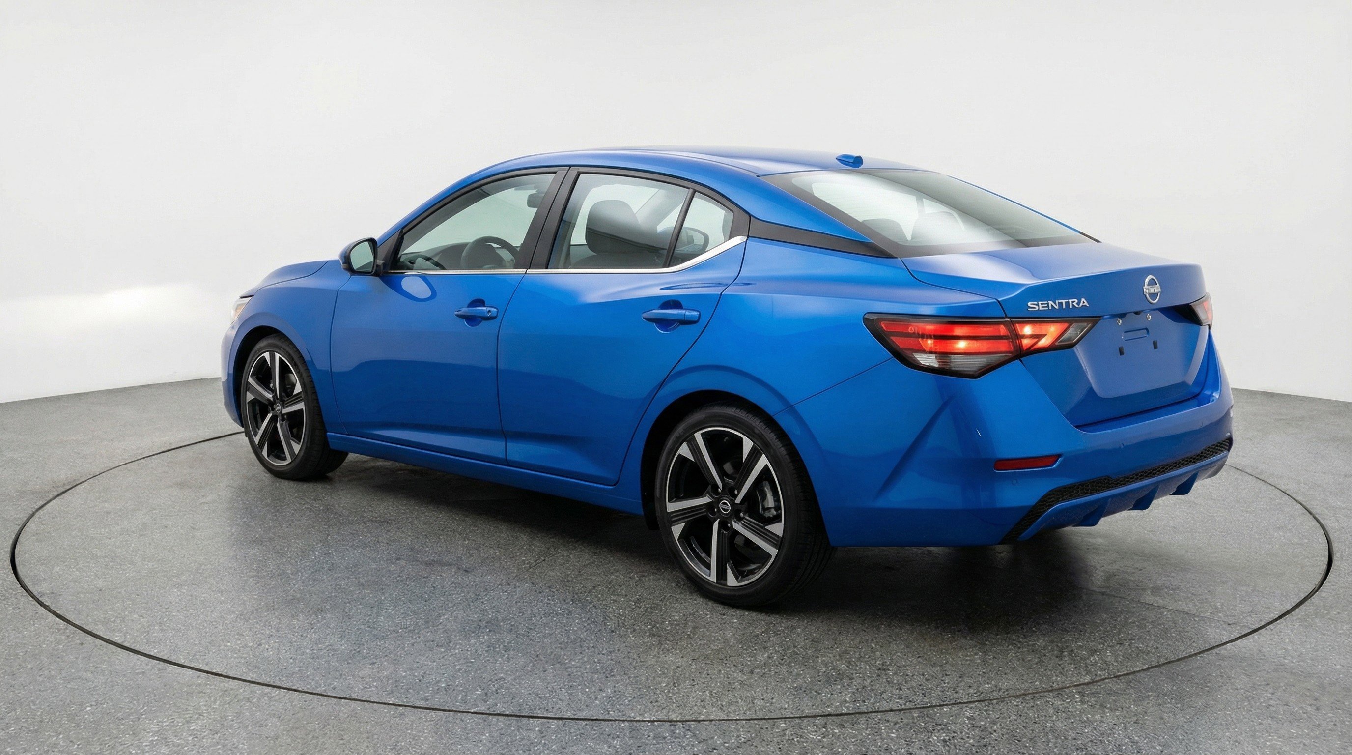 Used 2025 Nissan Sentra SV FWD image 6
