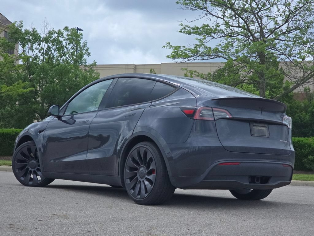 Used 2024 Tesla Model Y Performance AWD/4WD image 13