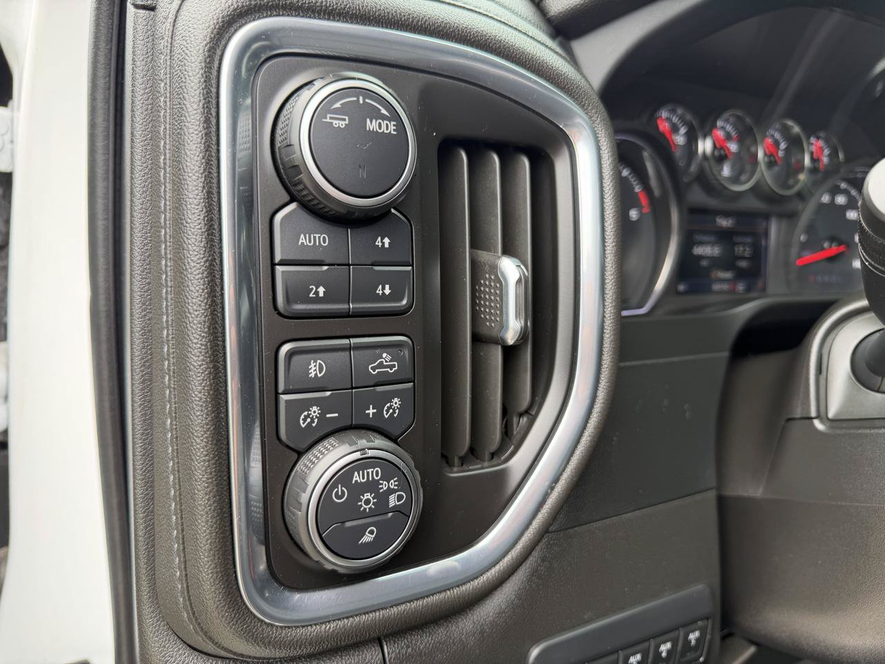Used 2023 Chevrolet Silverado 2500 LTZ w/ LTZ Plus Package AWD/4WD image 22
