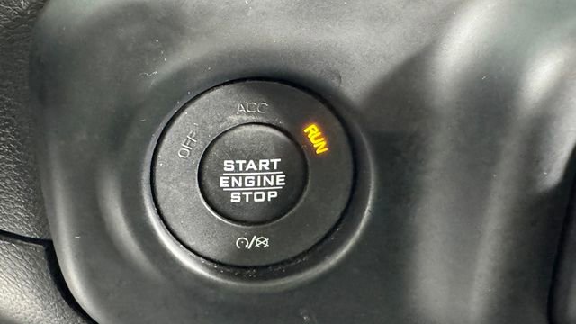 Used 2019 Jeep Wrangler Unlimited Sahara AWD/4WD image 24