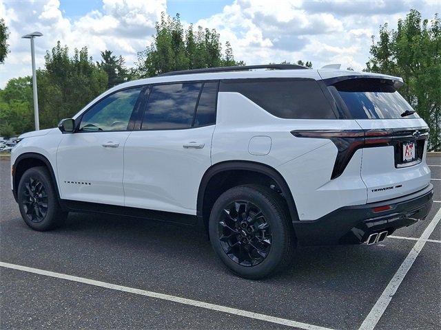 New 2026 Chevrolet Traverse LT w/ Enhanced Driving Package image 3
