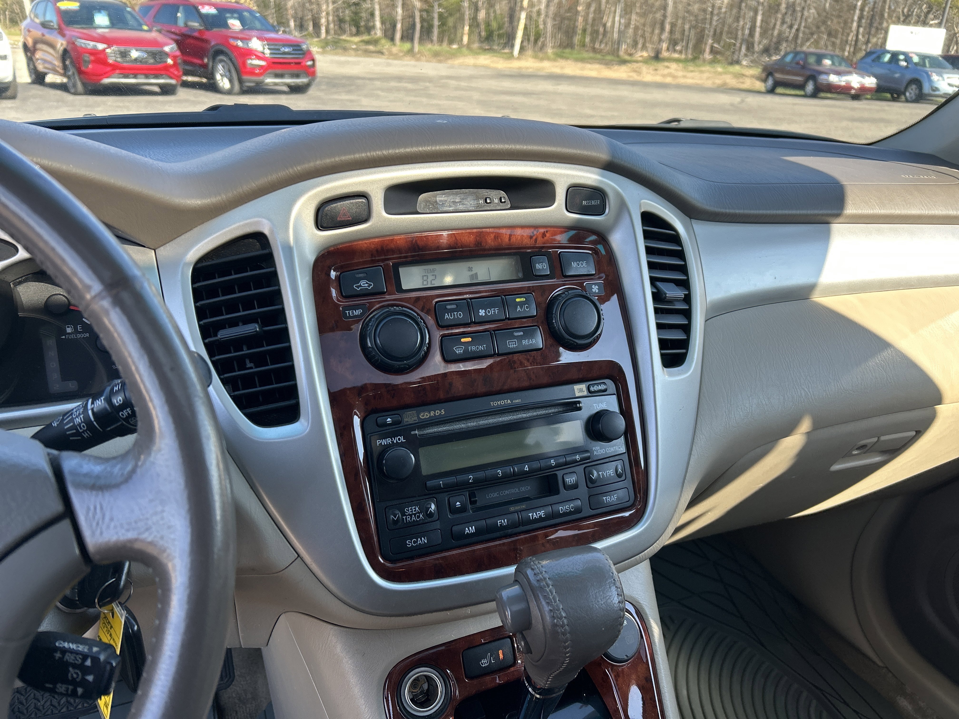 Used 2006 Toyota Highlander 4WD V6 w/ 3rd Row image 22