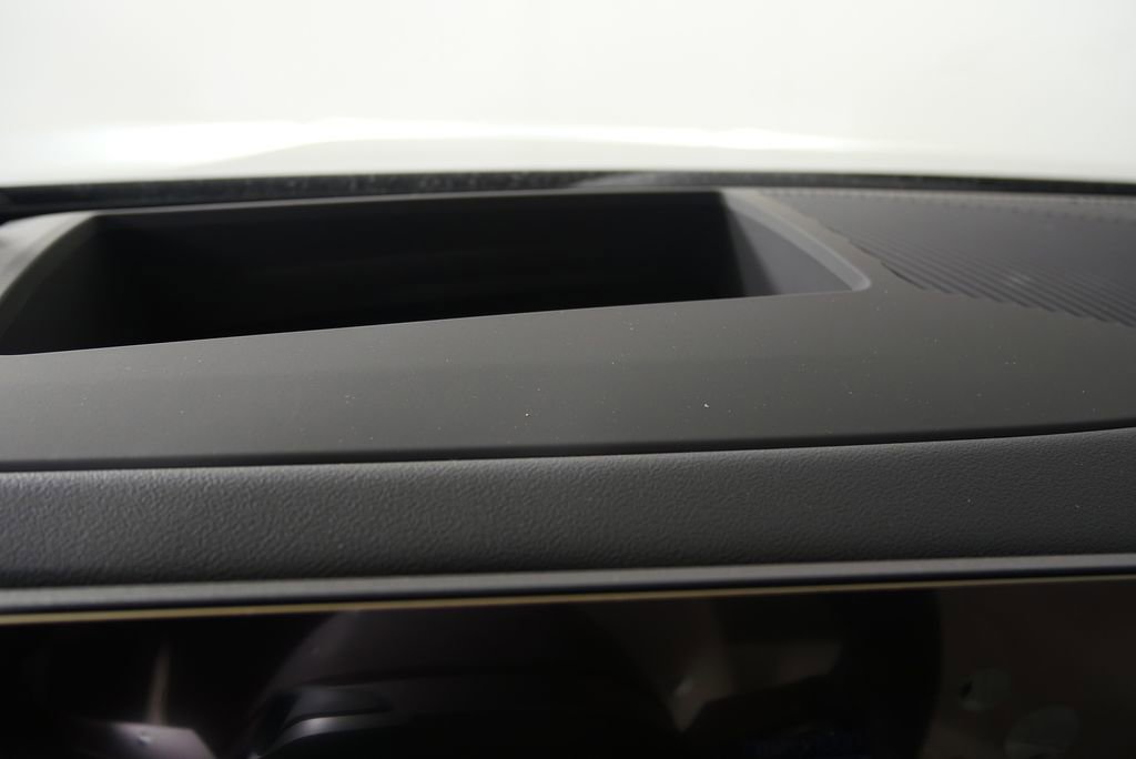Used 2026 BMW 530i xDrive w/ M Sport Package AWD/4WD image 19