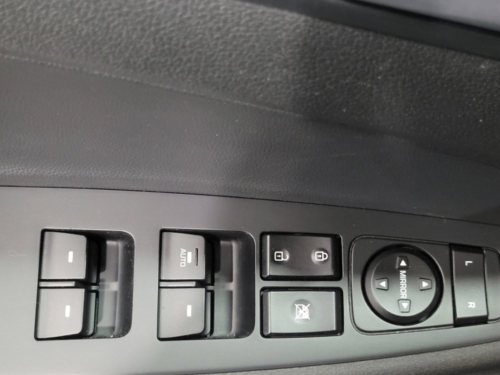 Used 2017 Hyundai Tucson Sport w/ Cargo Package image 27