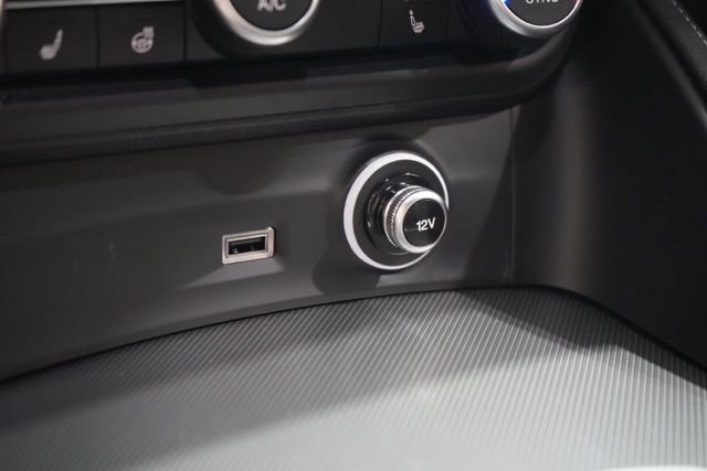 New 2025 Alfa Romeo Stelvio Sprint AWD/4WD image 26