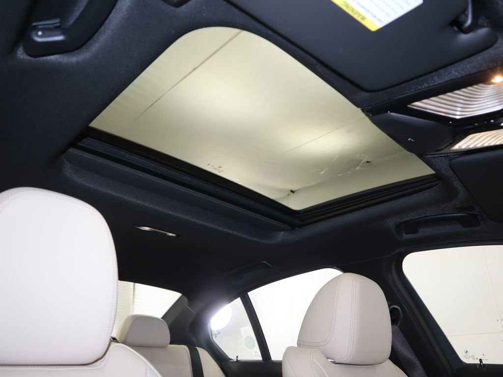 New 2026 BMW 330i Sedan w/ M Sport Package image 19