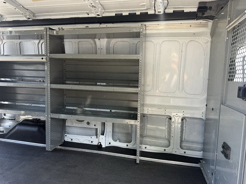 Used 2020 Ford Transit 250 Medium Roof RWD image 32