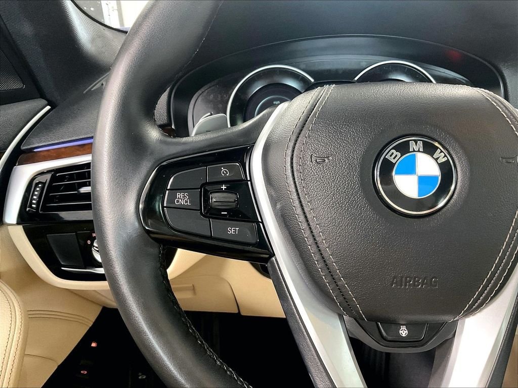 Used 2019 BMW 530e xDrive w/ Convenience Package AWD/4WD image 23