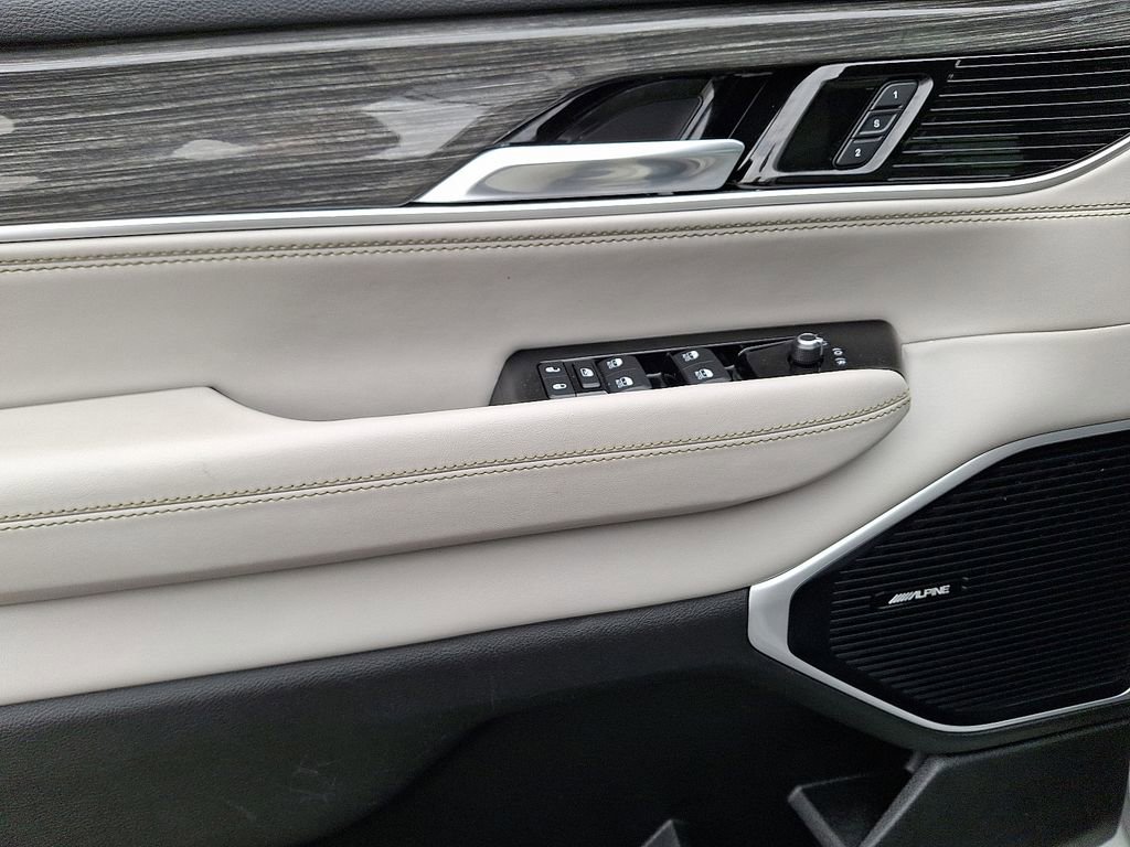 Used 2022 Jeep Wagoneer Series II image 13