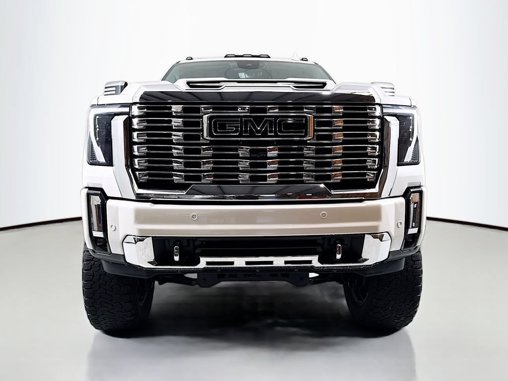 Used 2024 GMC Sierra 2500 Denali w/ Denali Reserve Package AWD/4WD image 4