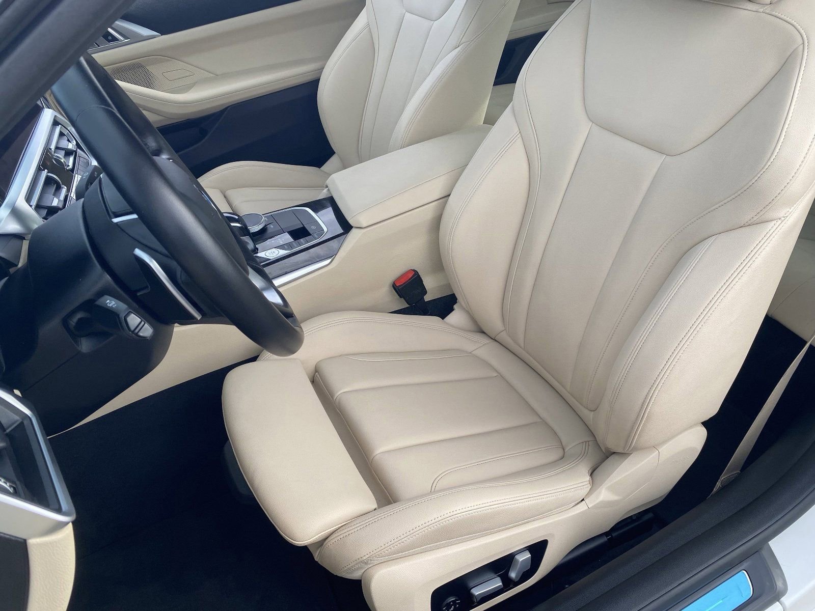 Used 2021 BMW 430i Coupe w/ Convenience Package image 4