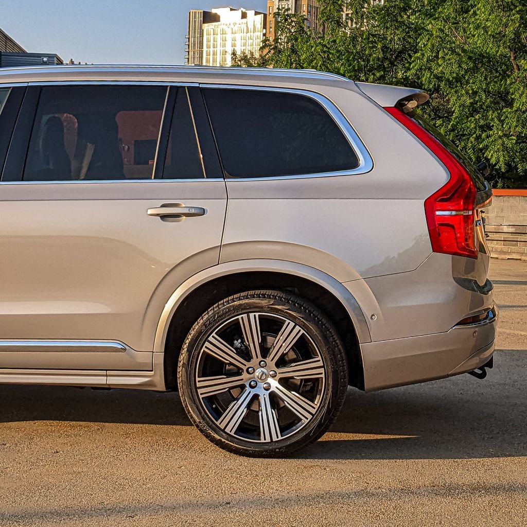 Certified 2023 Volvo XC90 T8 Plus w/ Protection Package Premier AWD/4WD image 3