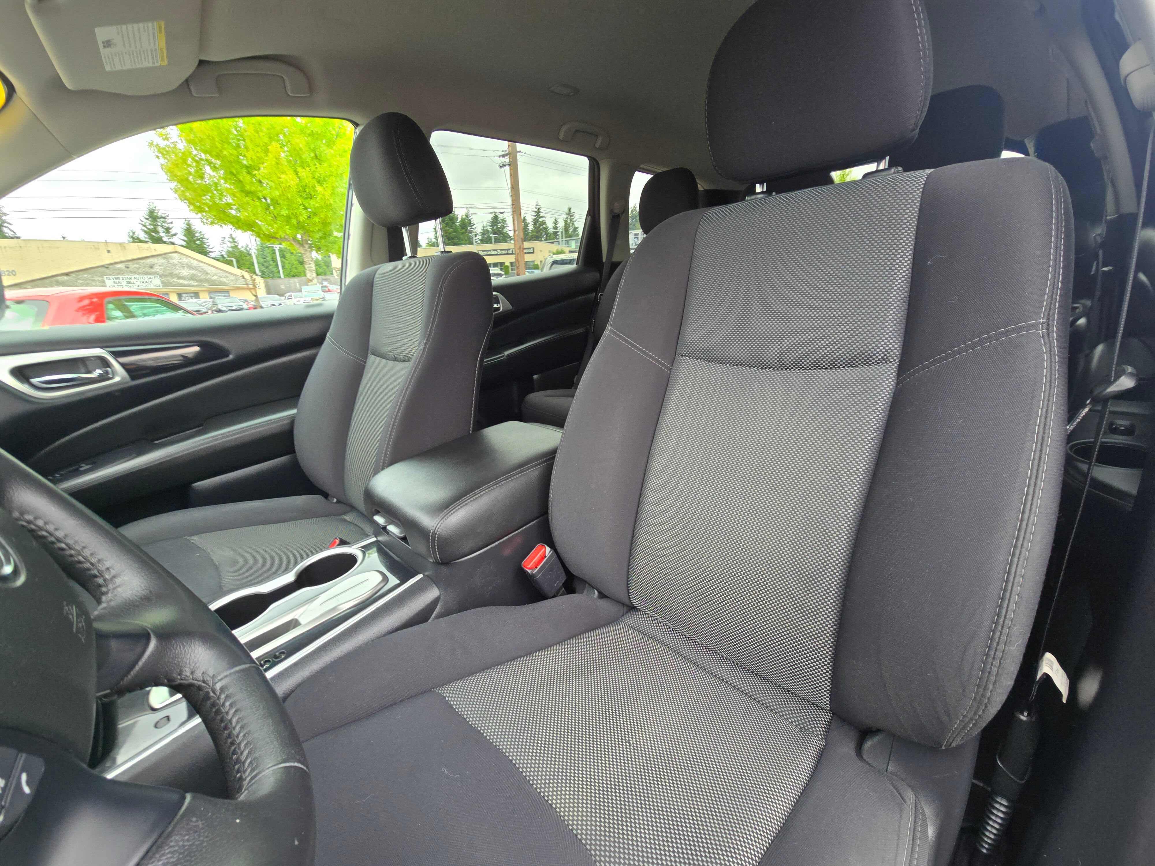 Used 2019 Nissan Pathfinder SV FWD image 22