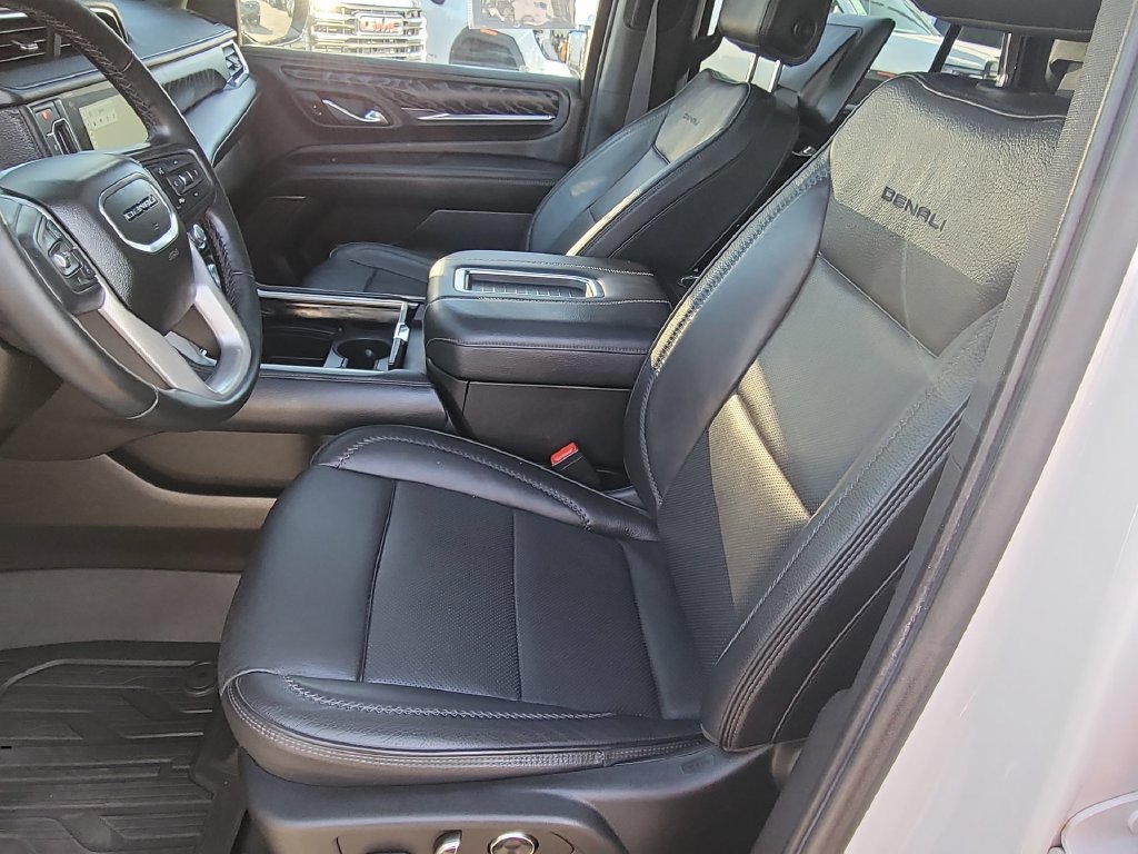 Used 2023 GMC Yukon Denali AWD/4WD image 20