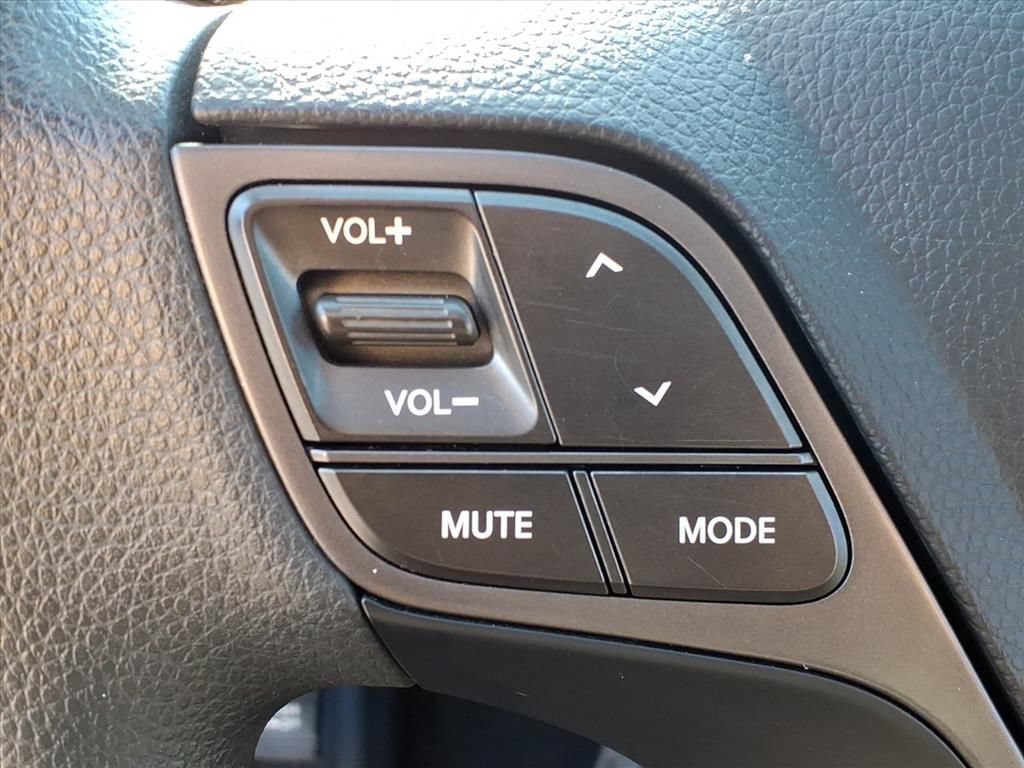 Used 2019 Hyundai Santa Fe XL SE FWD image 21