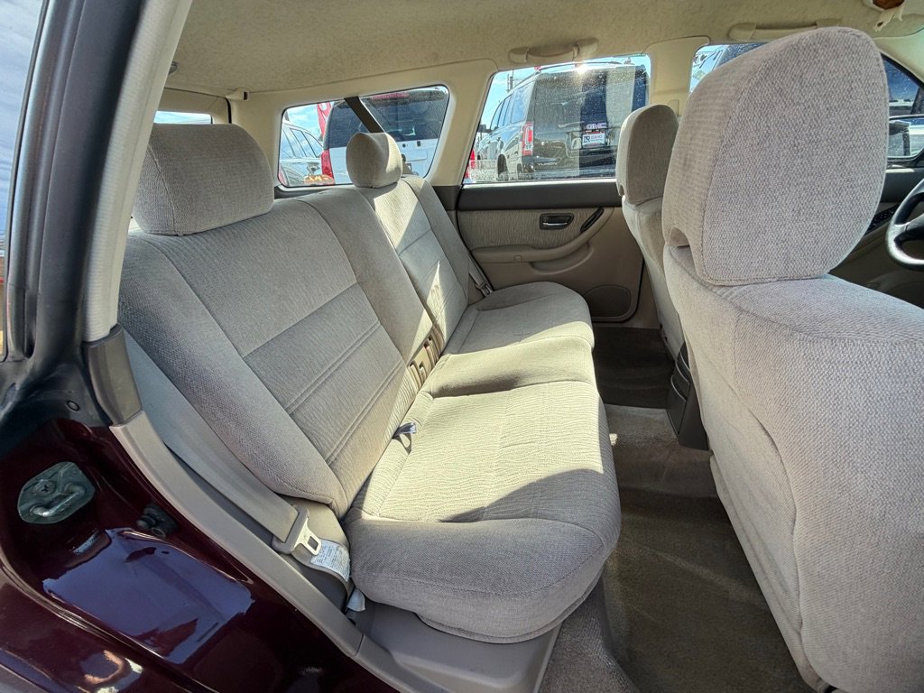 Used 2000 Subaru Outback Wagon image 7