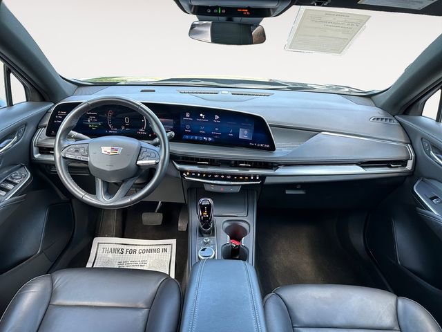 Used 2024 Cadillac XT4 Premium Luxury image 10