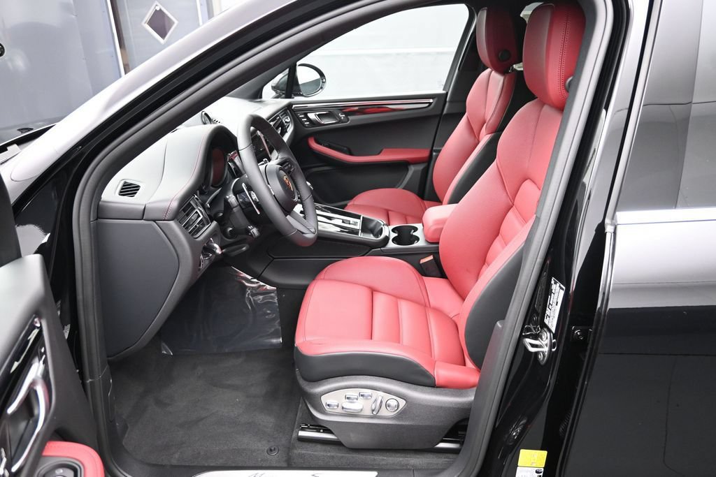 New 2026 Porsche Macan S AWD/4WD image 8