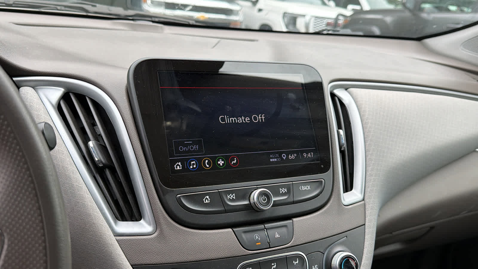 Used 2024 Chevrolet Malibu LT FWD image 14