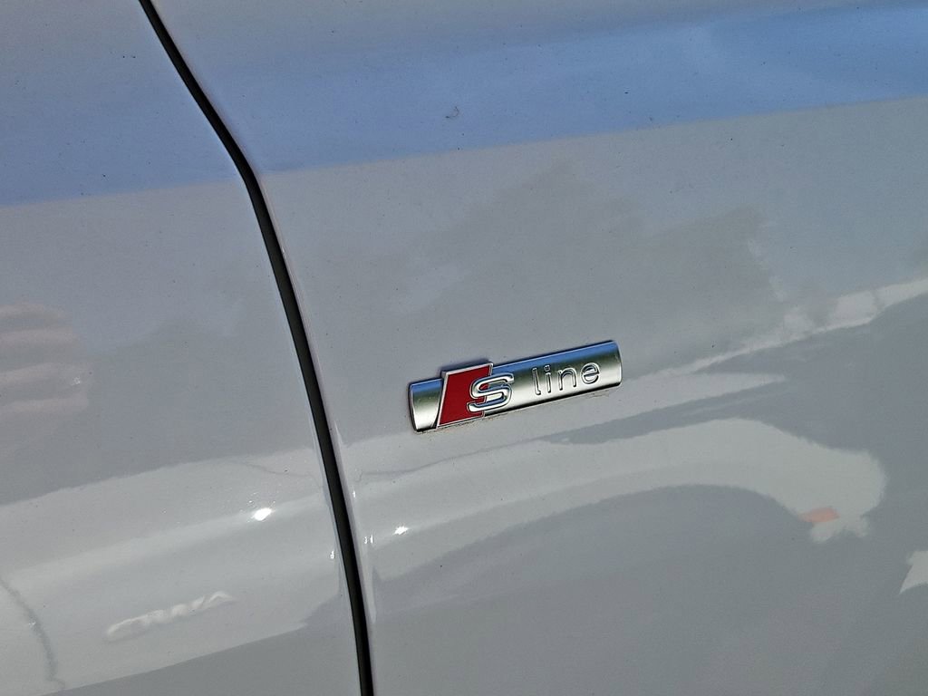 Used 2019 Audi Q8 Premium Plus w/ Premium Plus image 8