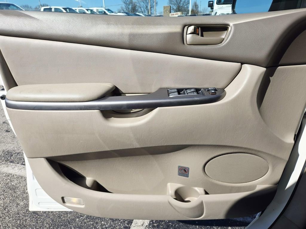 Used 2008 Toyota Sienna LE image 31