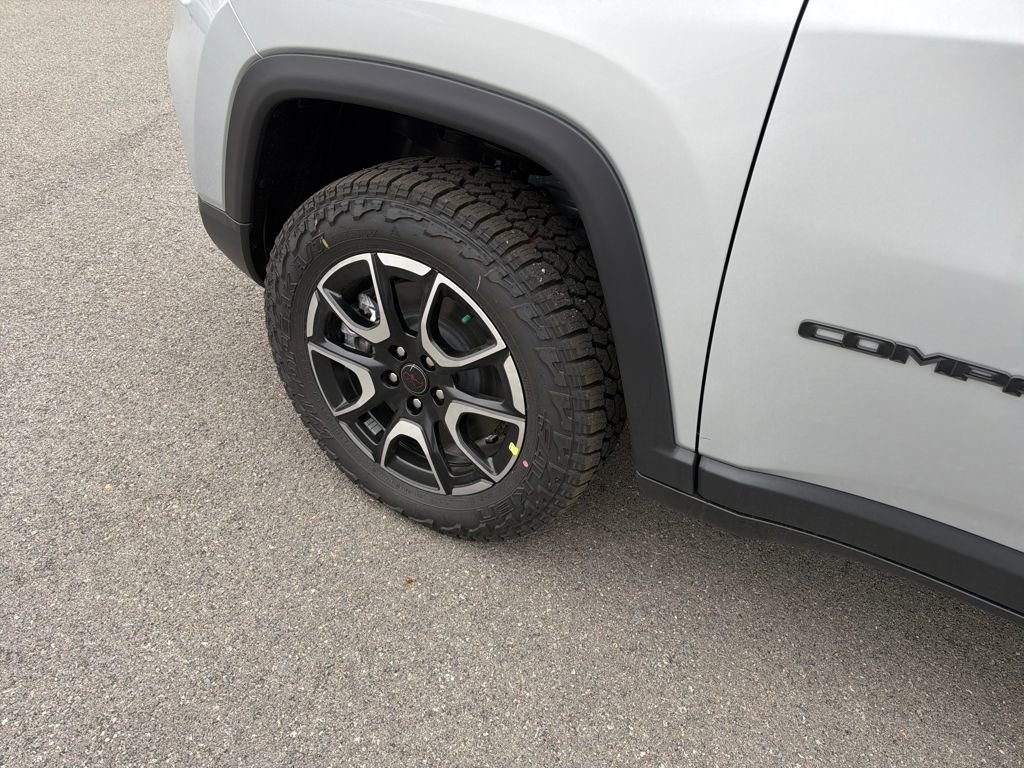 New 2026 Jeep Compass Trailhawk w/ Sun, Sound & Navigation Group image 24