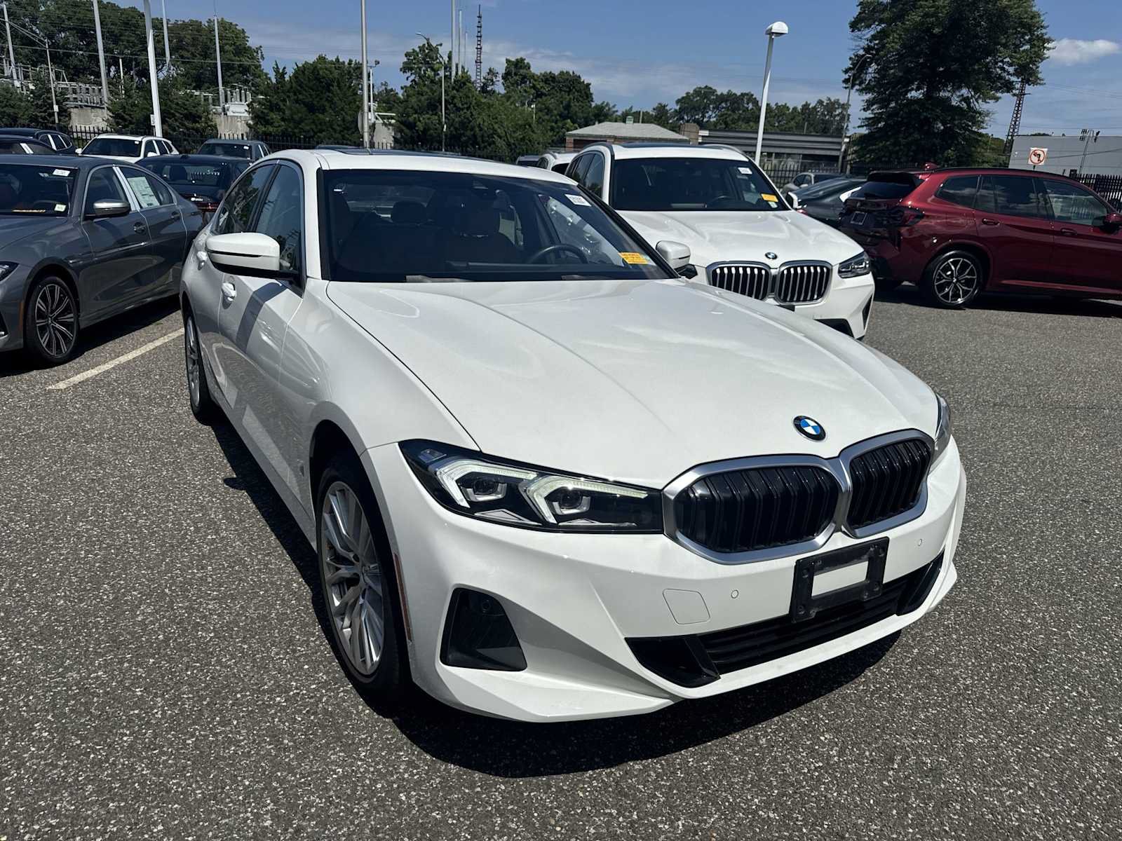 Used 2024 BMW 330i xDrive Sedan w/ Convenience Package AWD/4WD image 2