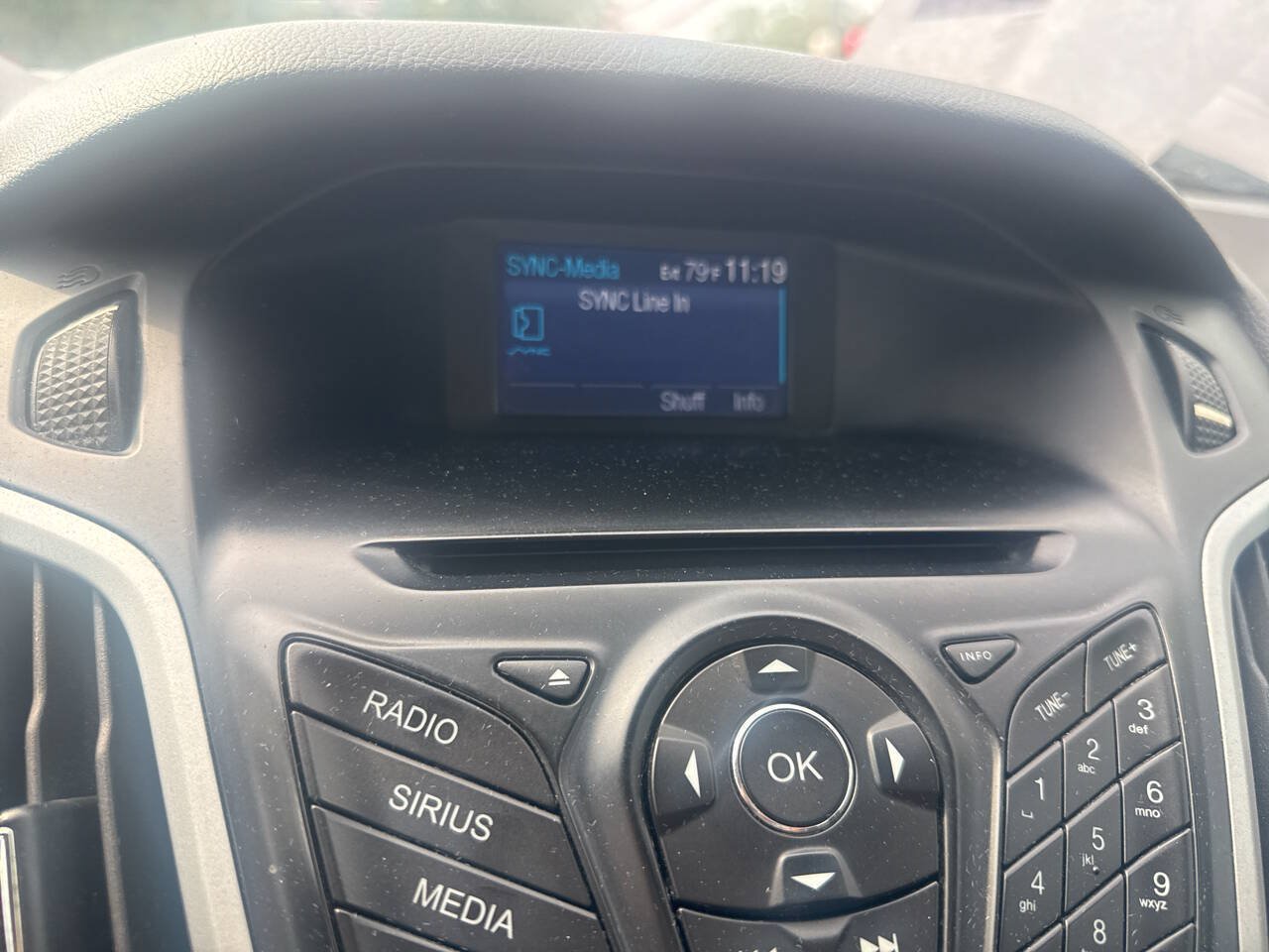 Used 2014 Ford Focus SE FWD image 35
