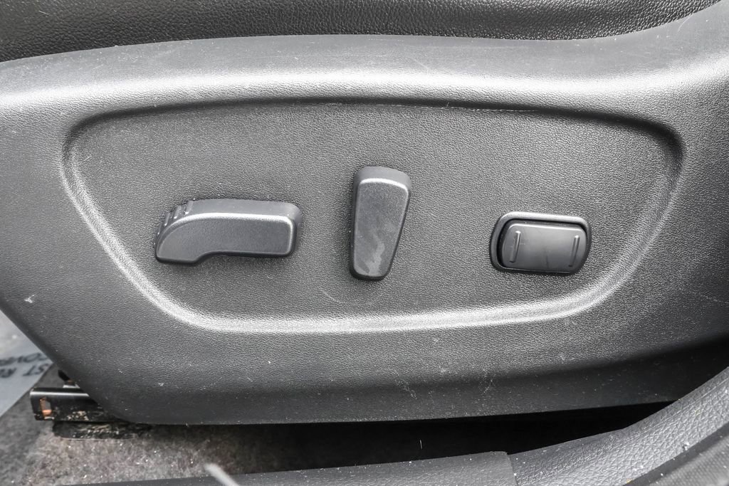 Used 2020 Nissan Rogue SL w/ Premium Package image 10