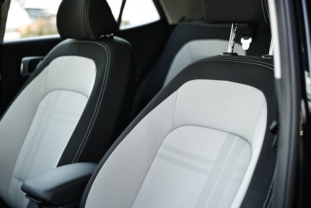 Used 2024 Hyundai Venue SEL image 21