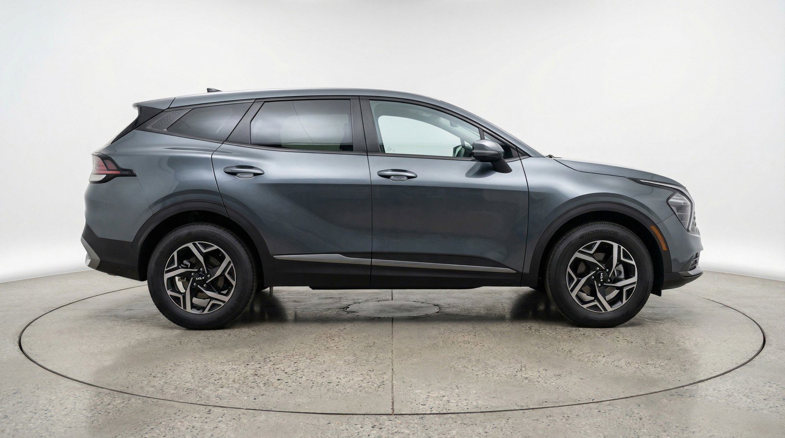 Used 2025 Kia Sportage LX image 11