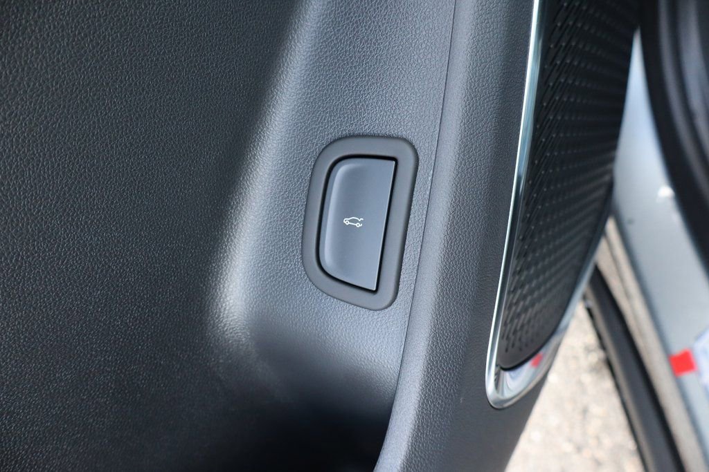 New 2026 Chevrolet Traverse RS image 20