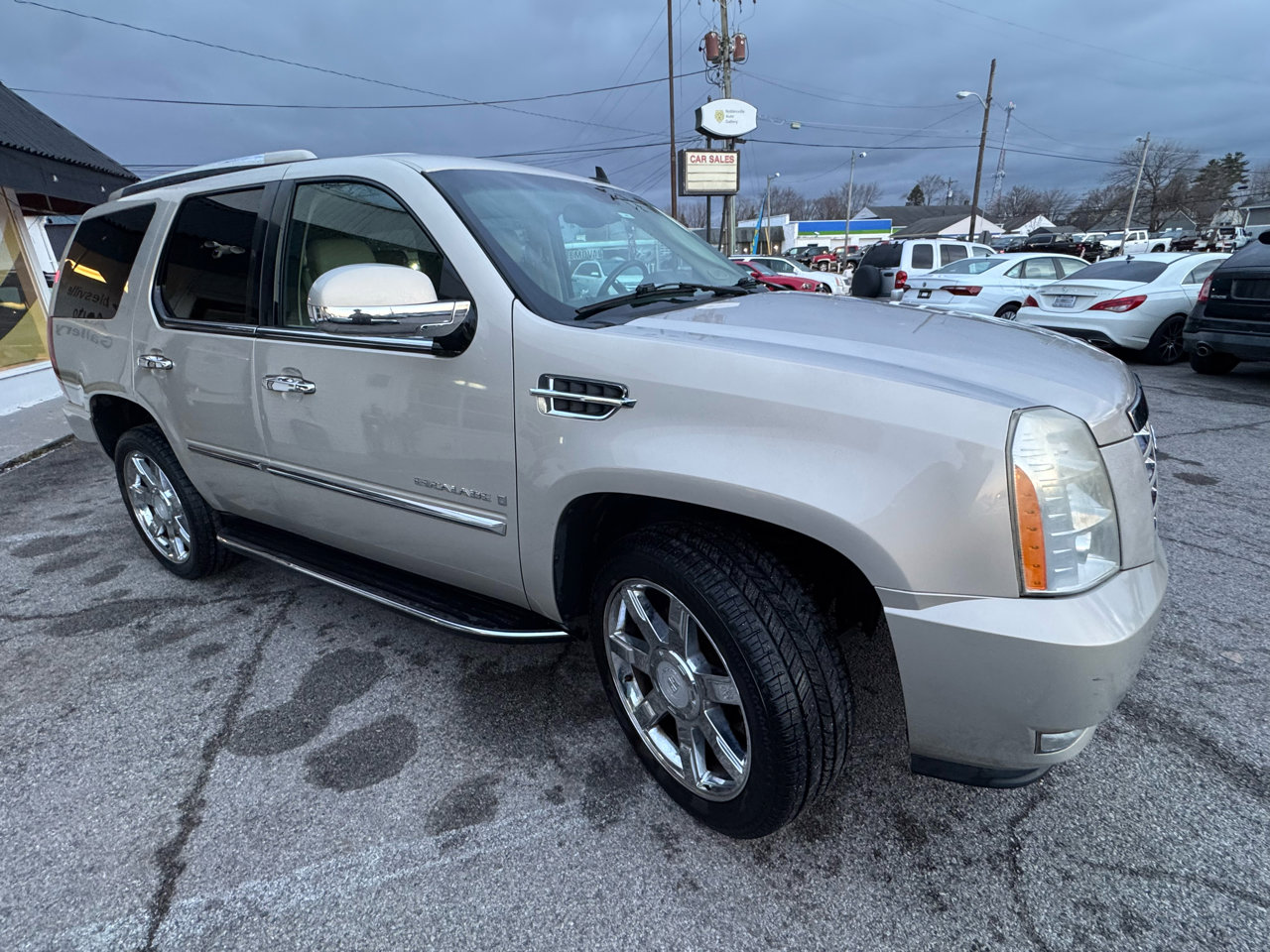 Used 2007 Cadillac Escalade AWD w/ Information Package image 9
