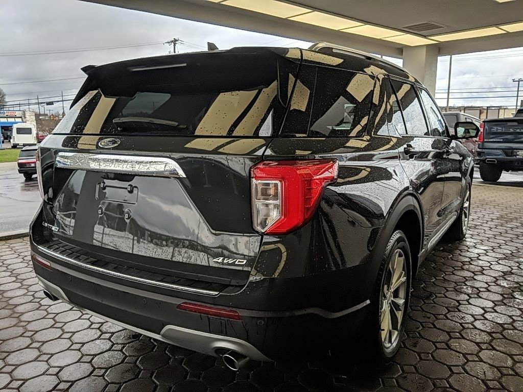 Used 2023 Ford Explorer Limited w/ Equipment Group 301A image 5