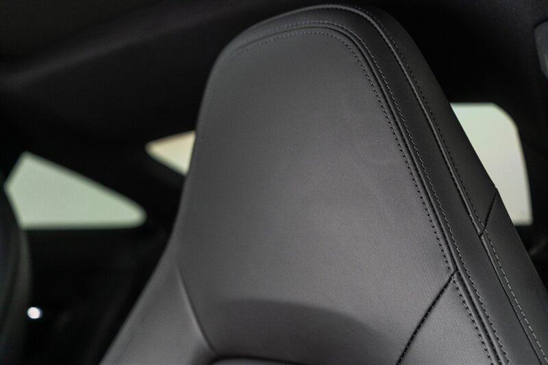 Used 2024 Porsche 911 Carrera RWD image 37