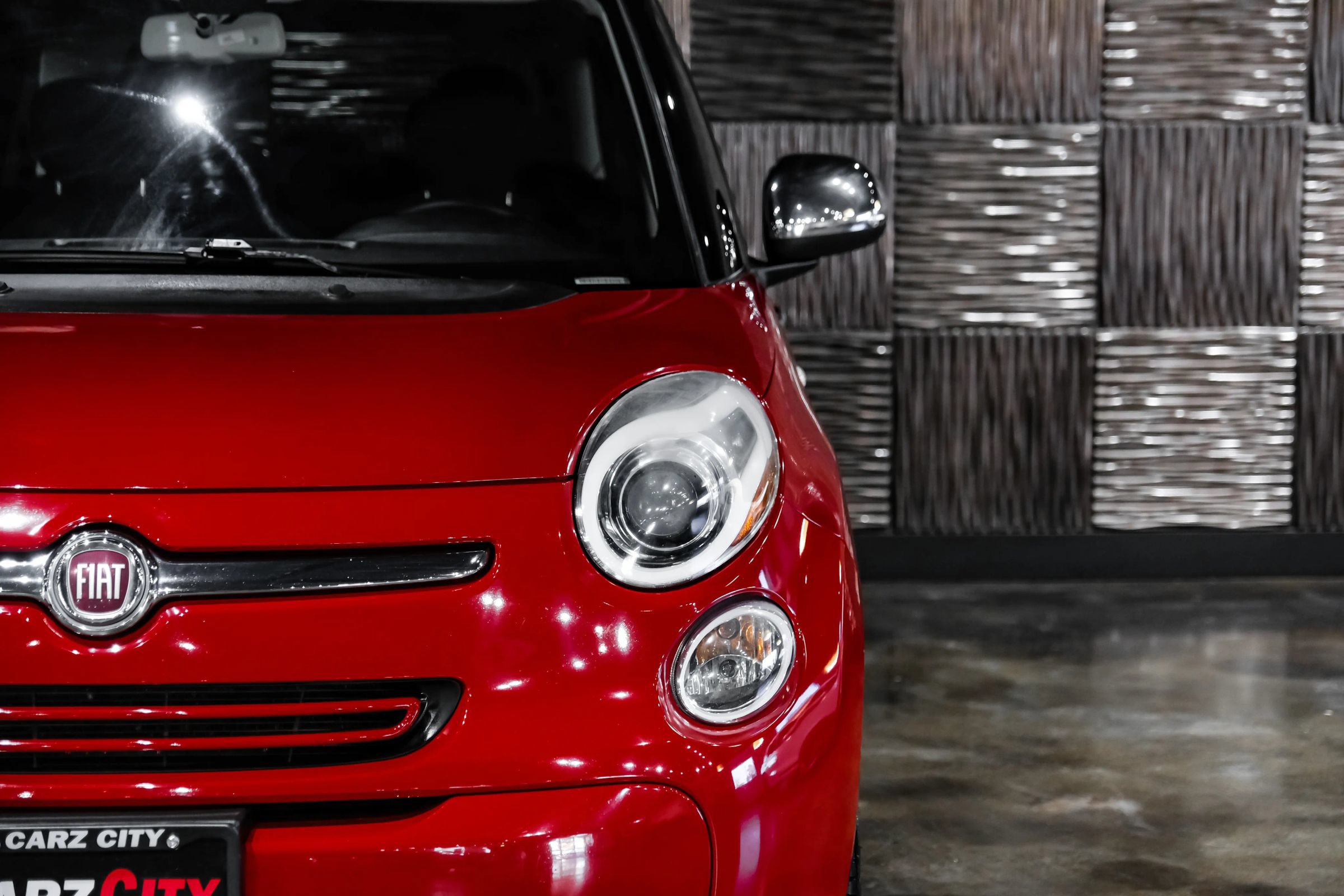 Used 2017 FIAT 500L Lounge w/ Dual-Pane Sunroof Package FWD image 45