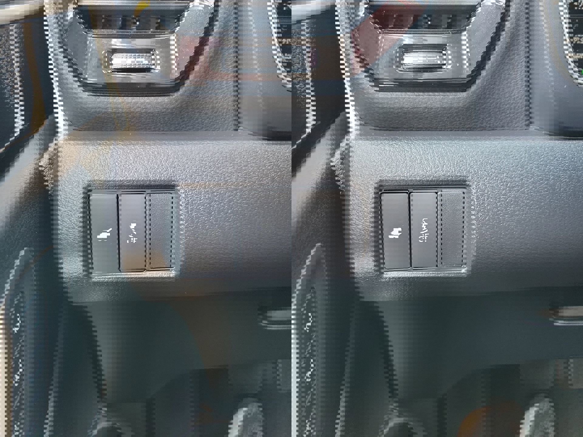 Used 2025 Honda Pilot Touring image 29