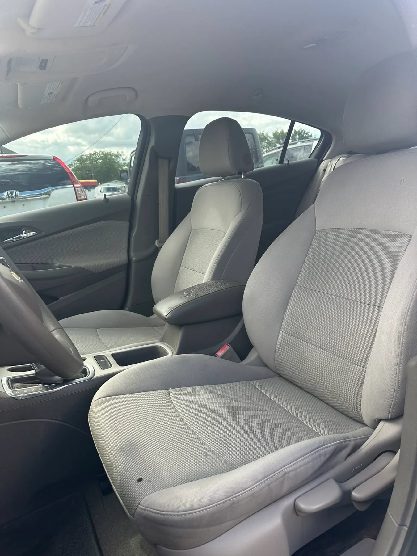 Used 2018 Chevrolet Cruze LS FWD image 9