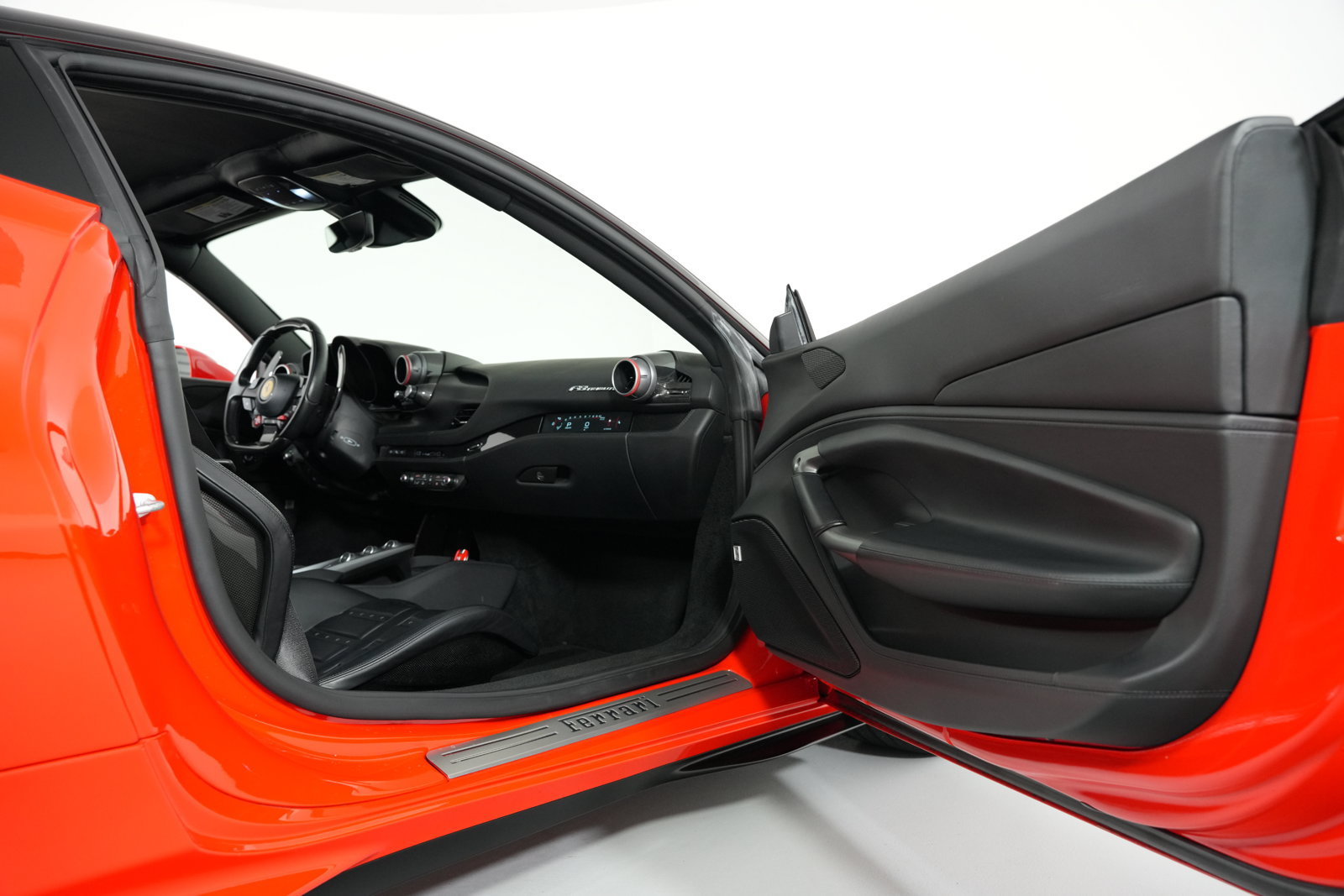 Used 2020 Ferrari F8 Tributo RWD image 30