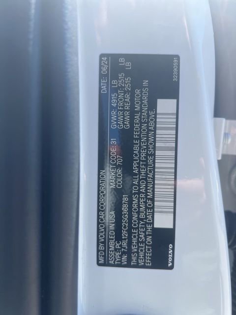 Used 2025 Volvo S60 B5 Plus w/ Climate Package image 9