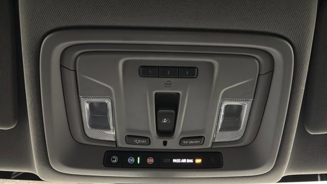 Used 2021 Chevrolet Silverado 2500 LTZ w/ Z71 Chrome Sport Edition AWD/4WD image 35