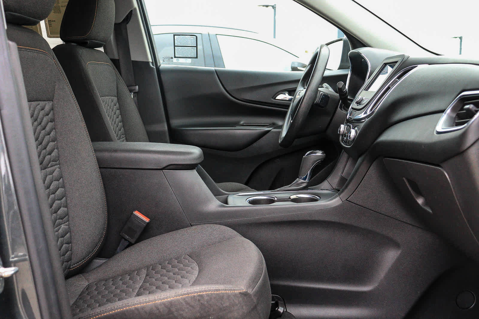 Used 2020 Chevrolet Equinox LT FWD image 16