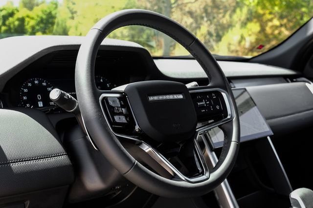 New 2026 Land Rover Discovery Sport Landmark AWD/4WD image 22