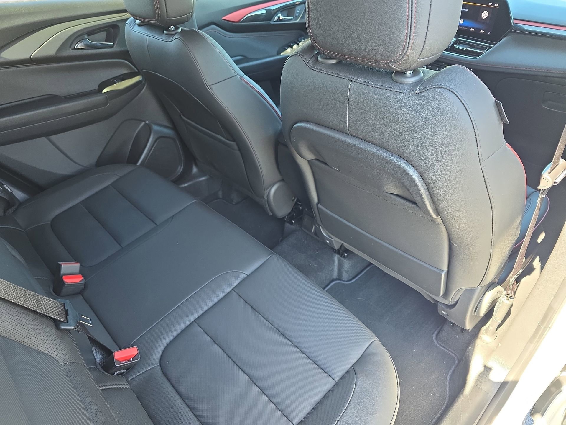 Used 2025 Chevrolet TrailBlazer RS w/ Convenience Package image 11