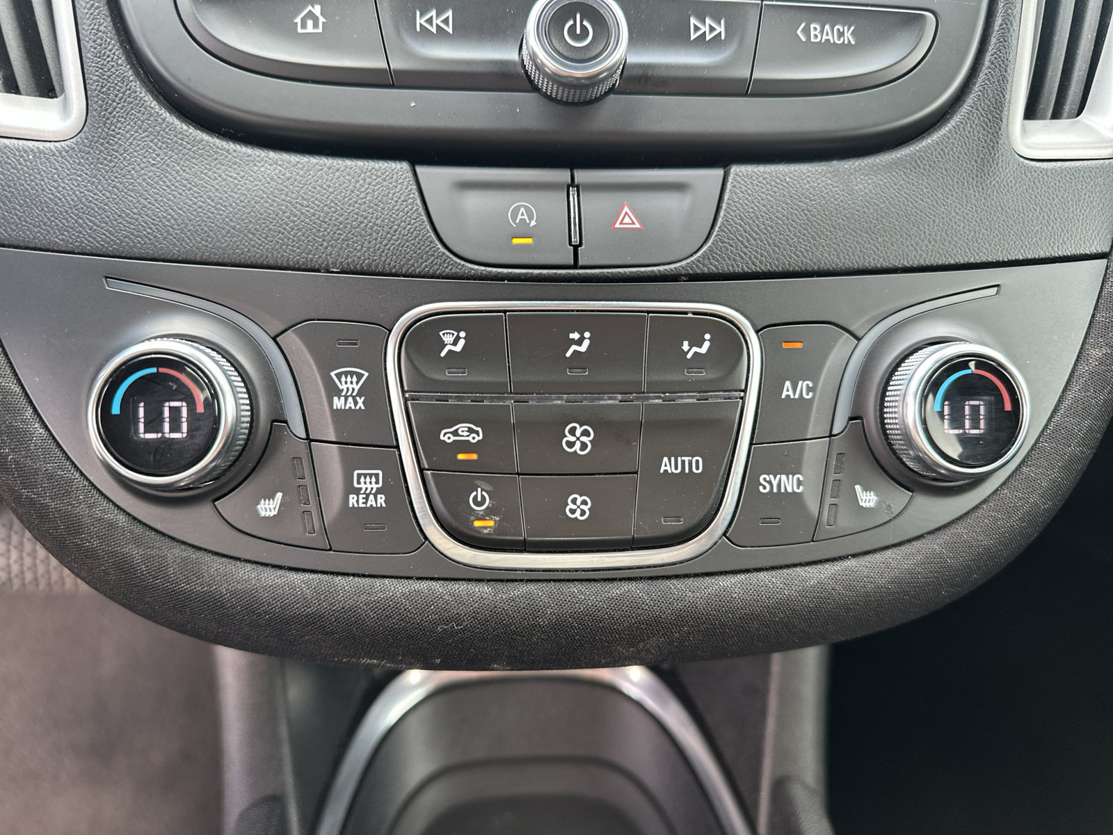Used 2024 Chevrolet Malibu LT FWD image 23