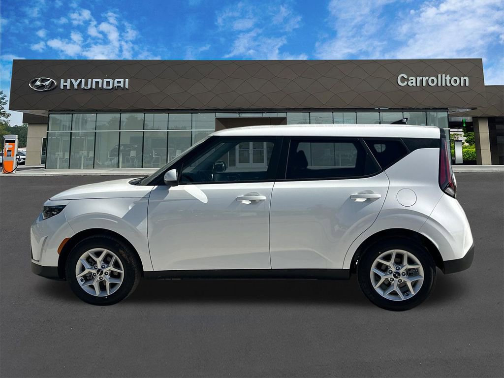 Used 2025 Kia Soul LX w/ LX Technology Package image 8