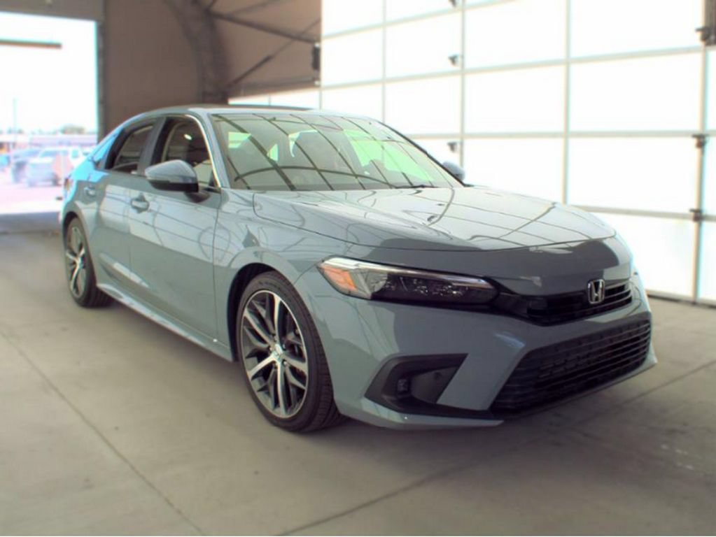 Used 2023 Honda Civic Touring image 4