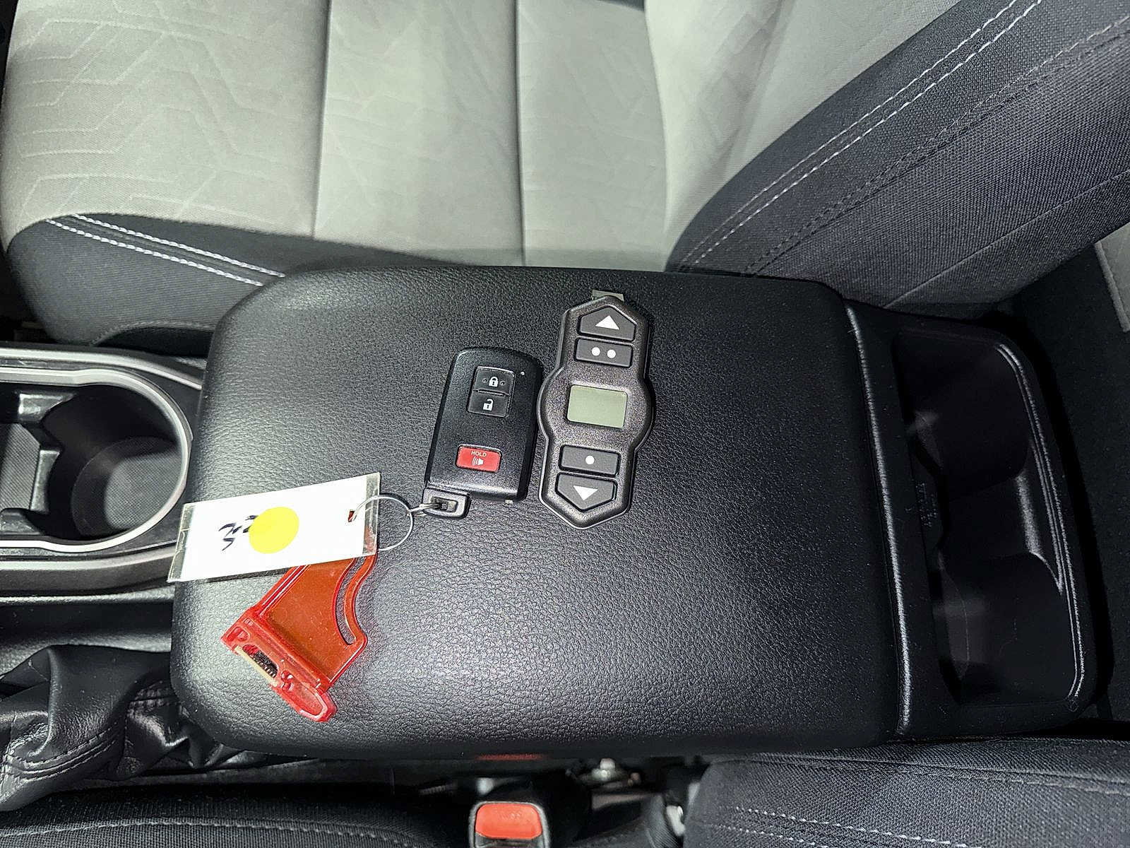 Used 2021 Toyota Tacoma TRD Off-Road image 33