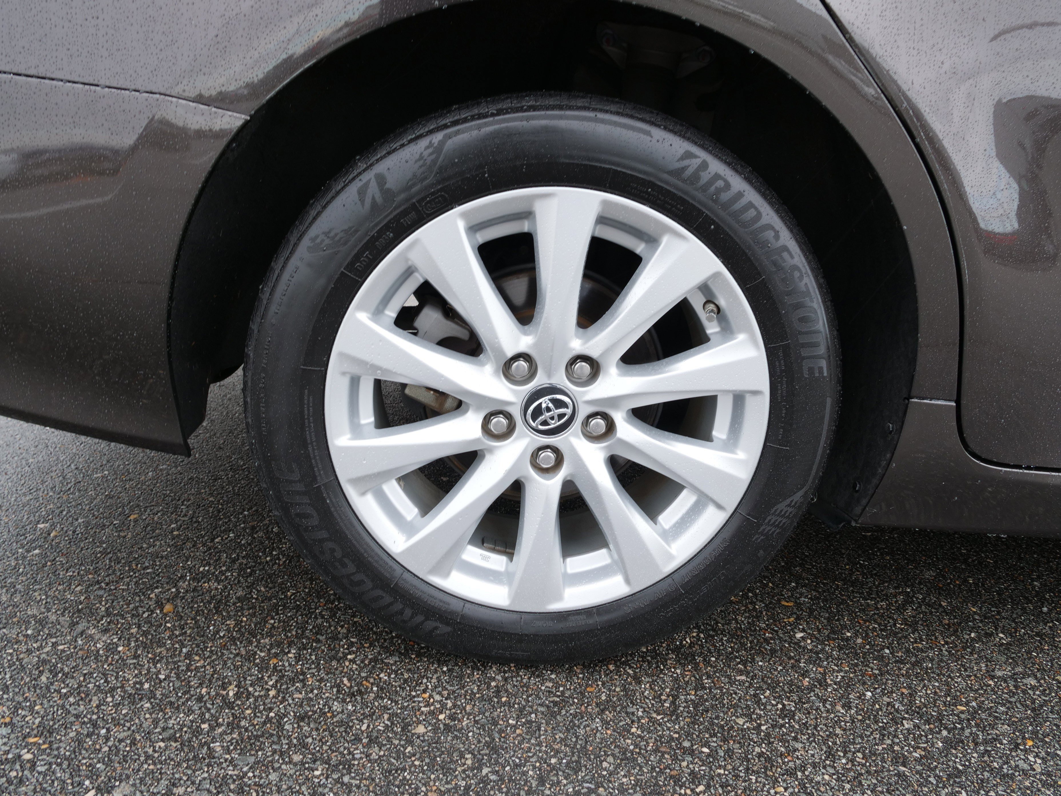 Used 2018 Toyota Camry LE image 11